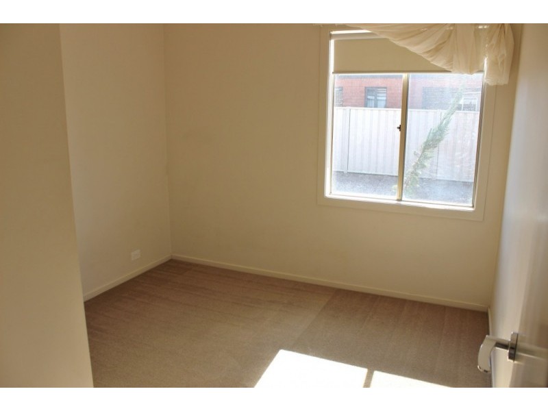 2 Bushwalk Grove, Epsom VIC 3551