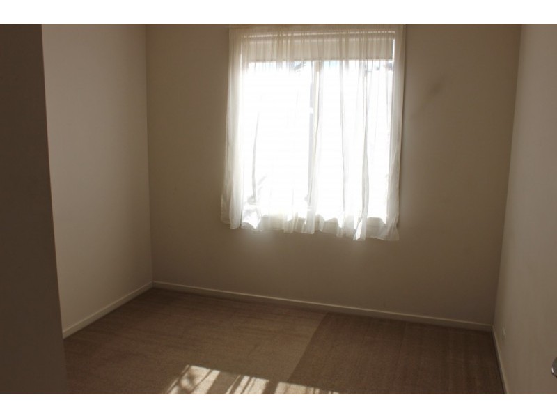 2 Bushwalk Grove, Epsom VIC 3551