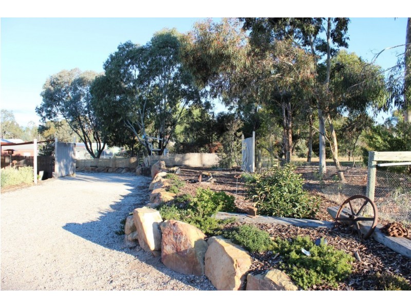 7A Stephen Court, Maiden Gully VIC 3551