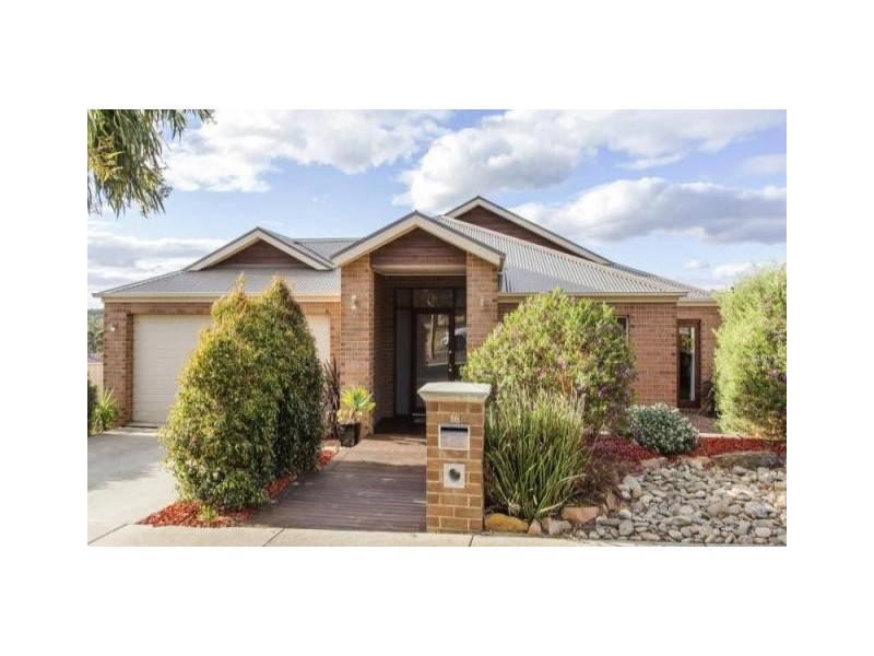 16 Irrabella Place, Kangaroo Flat VIC 3555