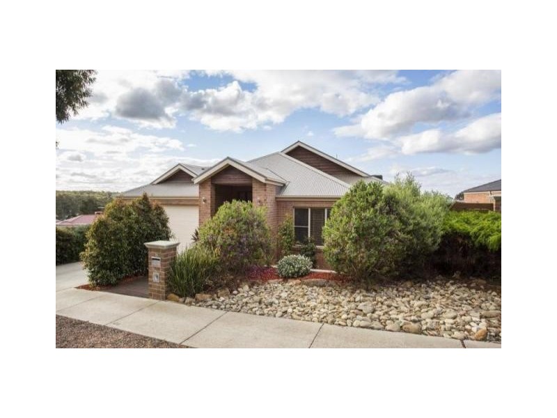 16 Irrabella Place, Kangaroo Flat VIC 3555