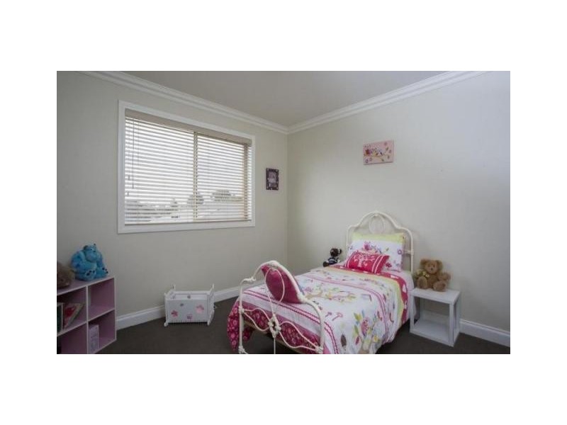 16 Irrabella Place, Kangaroo Flat VIC 3555