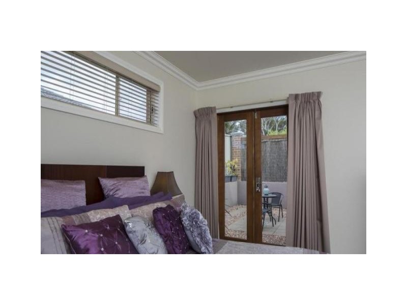 16 Irrabella Place, Kangaroo Flat VIC 3555