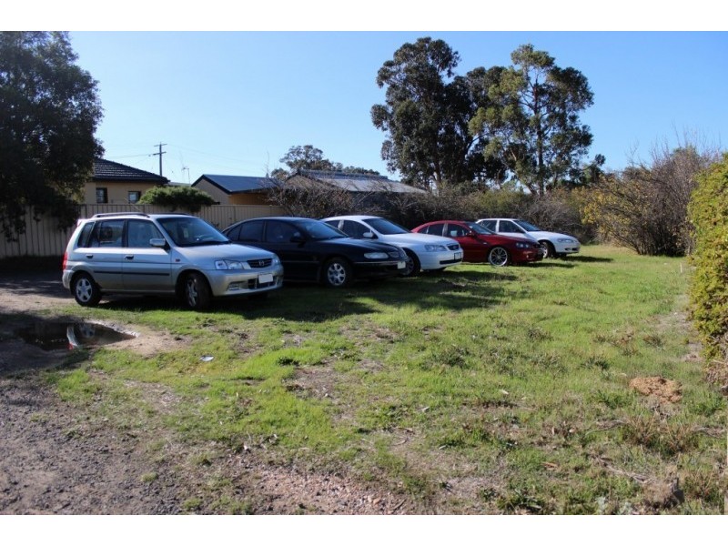 27 Sandhurst Road, California Gully VIC 3556