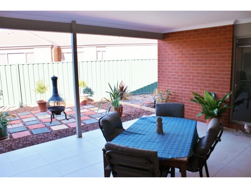 26 Caulfield Drive, Ascot VIC 3551