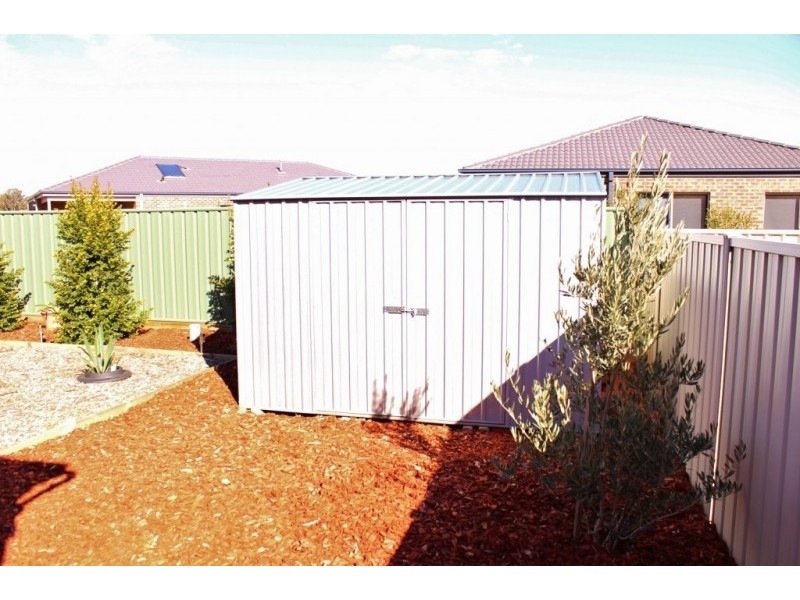 26 Caulfield Drive, Ascot VIC 3551