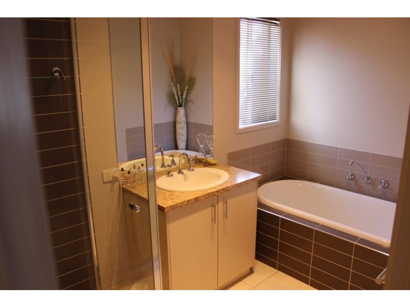 63 Mannagum Drive, Epsom VIC 3551