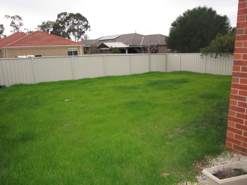 63 Mannagum Drive, Epsom VIC 3551