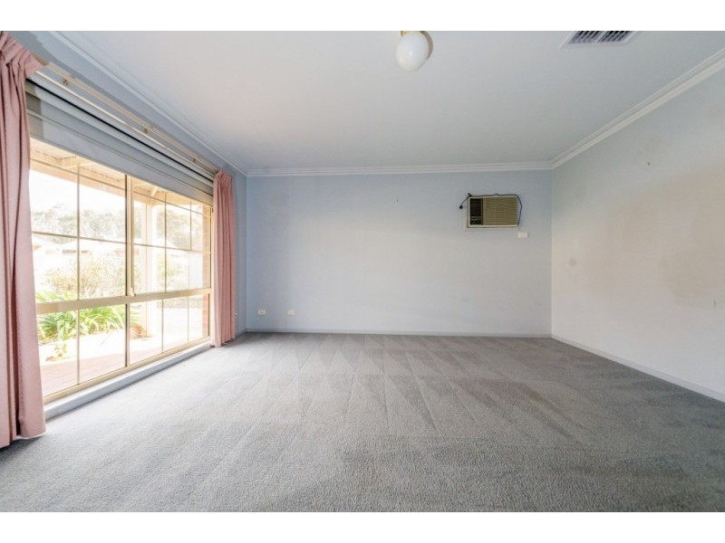 14 Pittaway Street, Kangaroo Flat VIC 3555