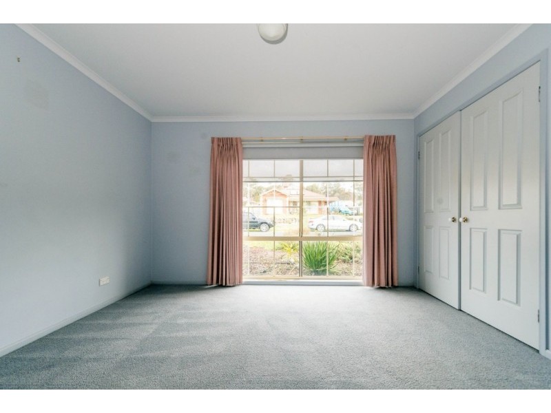 14 Pittaway Street, Kangaroo Flat VIC 3555