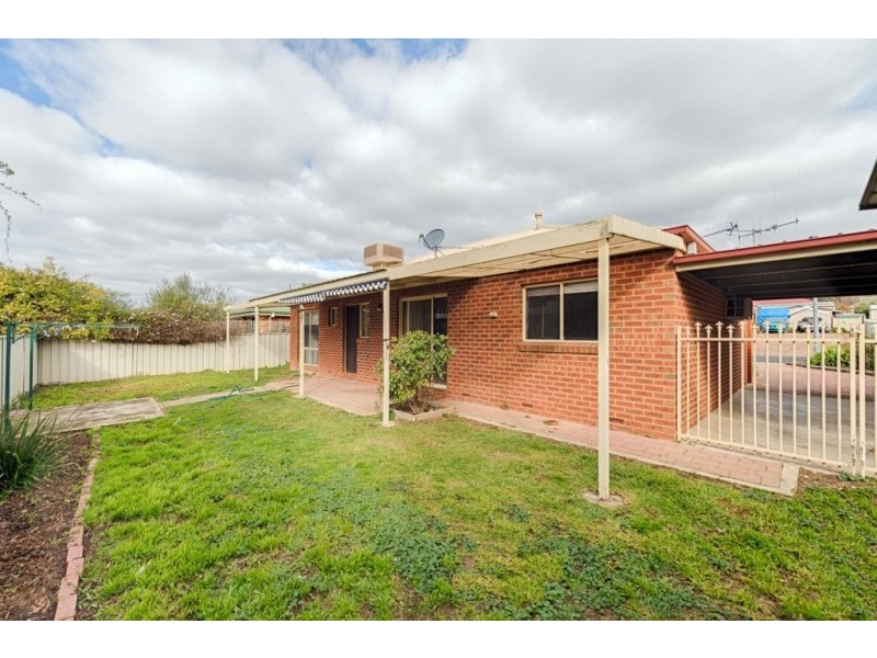 14 Pittaway Street, Kangaroo Flat VIC 3555