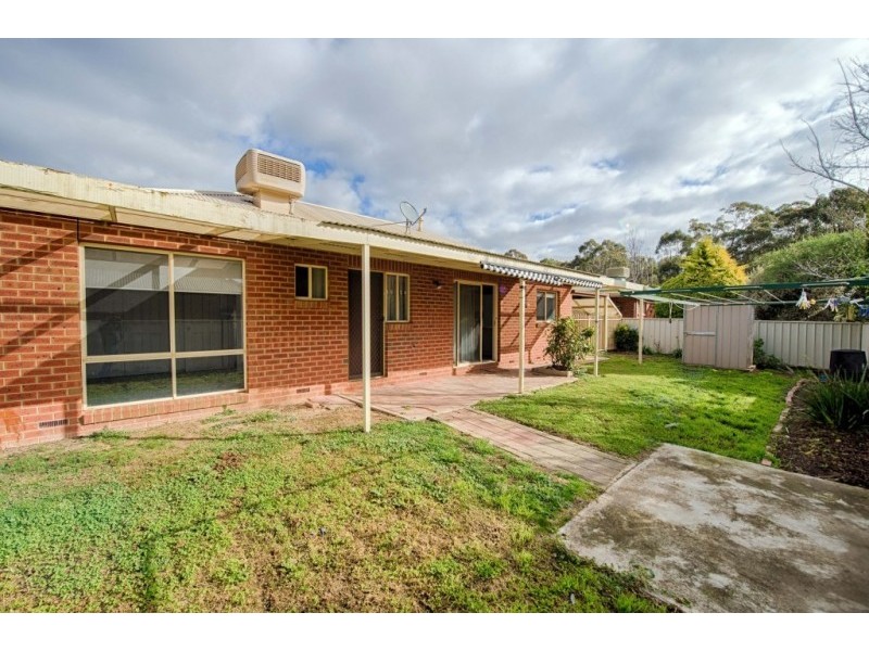 14 Pittaway Street, Kangaroo Flat VIC 3555