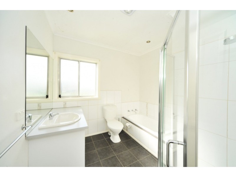 15 Yandong Street, White Hills VIC 3550