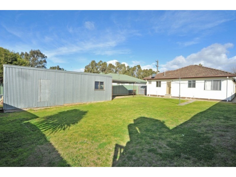15 Yandong Street, White Hills VIC 3550