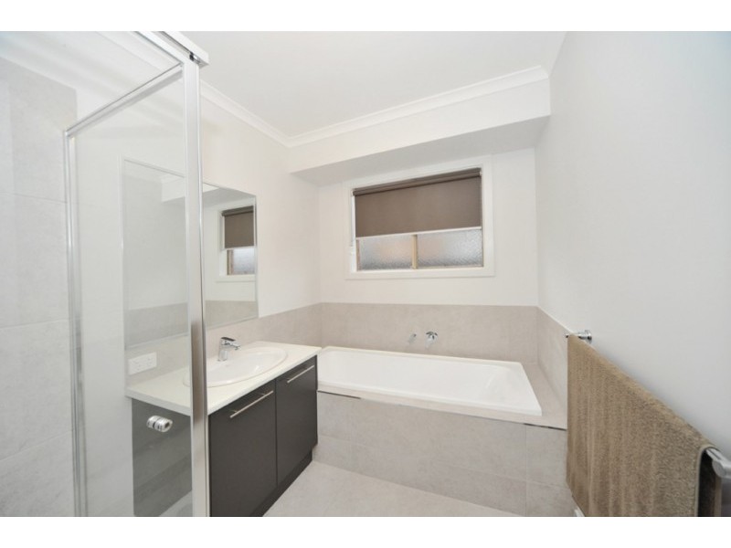 242 Station Street, Ascot VIC 3551