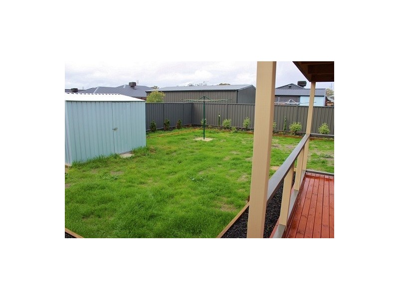 242 Station Street, Ascot VIC 3551