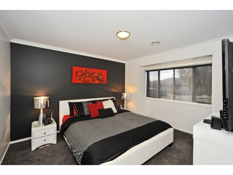 17 O’Neill Court, Epsom VIC 3551