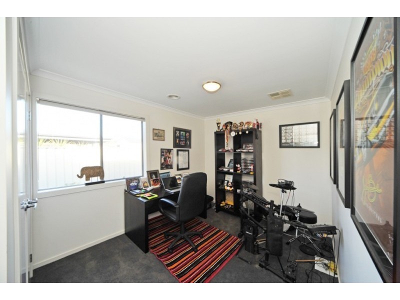 17 O’Neill Court, Epsom VIC 3551