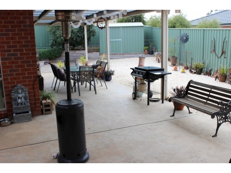 7 Cheviot Place, East Bendigo VIC 3550