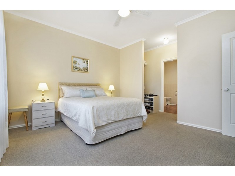 4 Emily Way, Golden Square VIC 3555