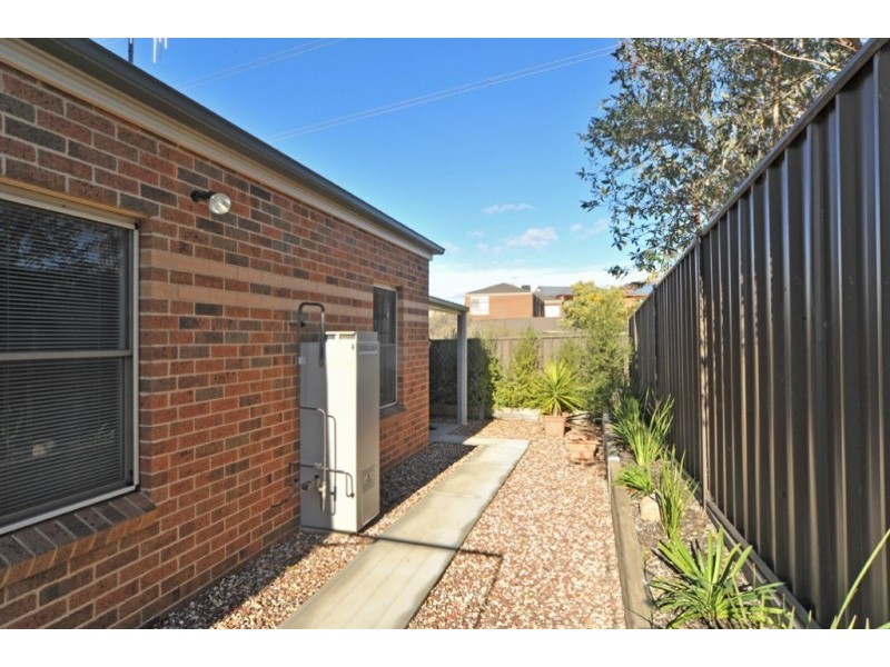 4 Emily Way, Golden Square VIC 3555