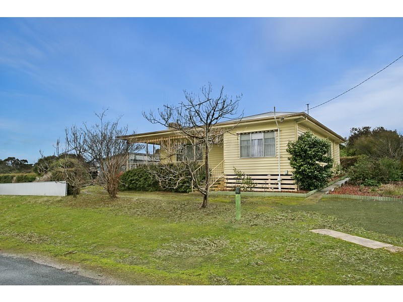 10 Market Street, Harcourt VIC 3453