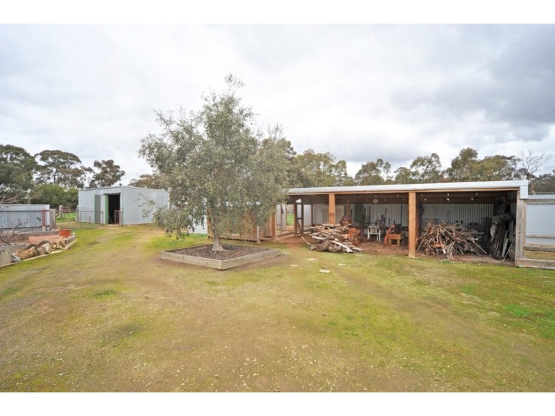 20 Goddards Lane, East Bendigo VIC 3550