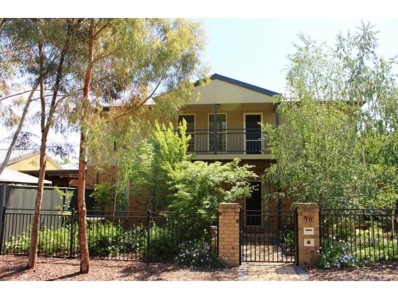10 Wisteria Court, Flora Hill VIC 3550