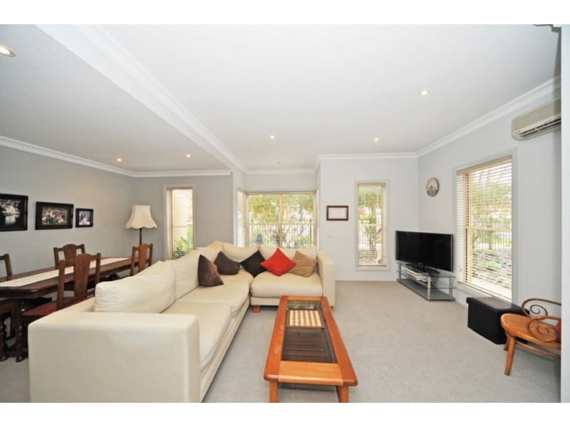 10 Wisteria Court, Flora Hill VIC 3550