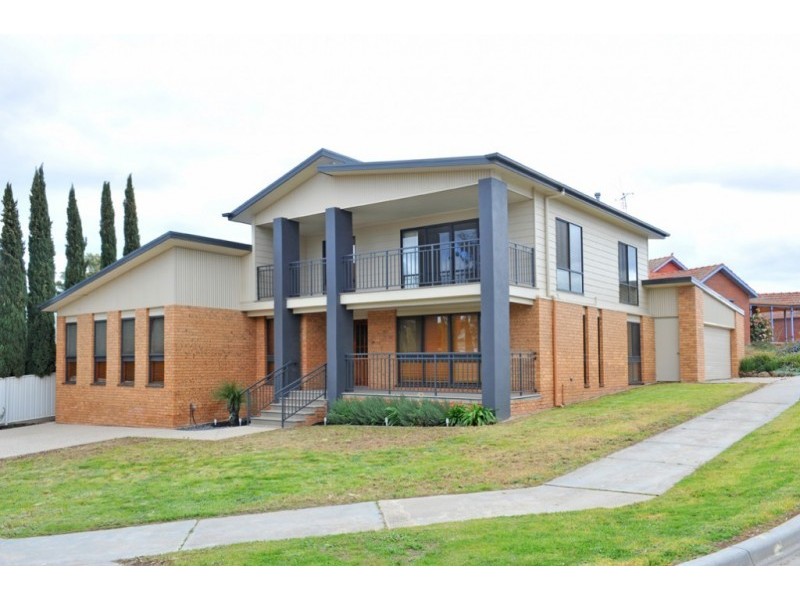 14 Allison Street, Kennington VIC 3550