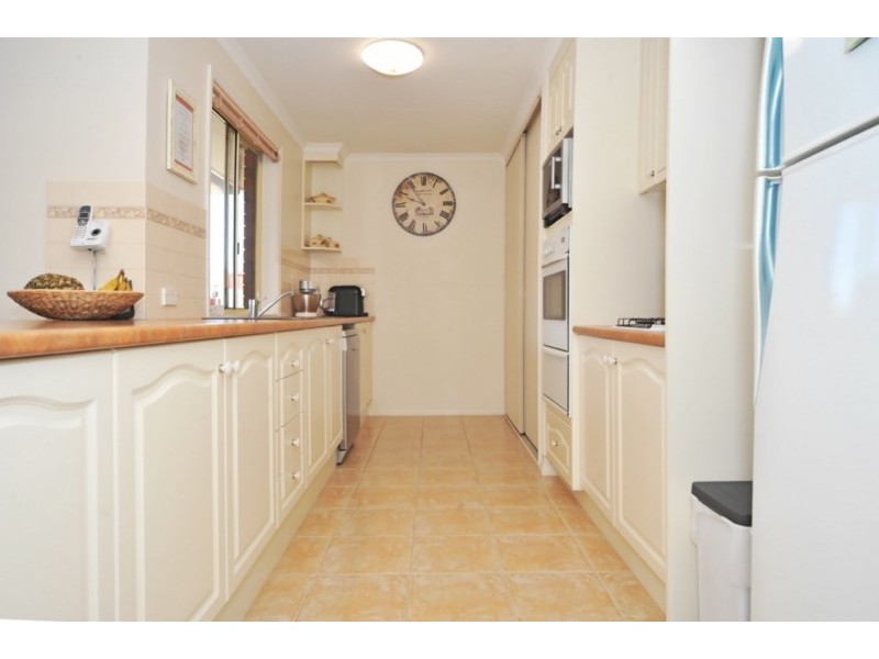 16 Julie Court, Kangaroo Flat VIC 3555