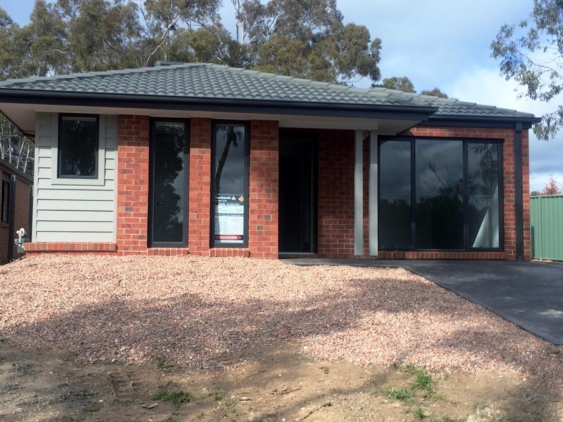 9 Mimosa Street, California Gully VIC 3556