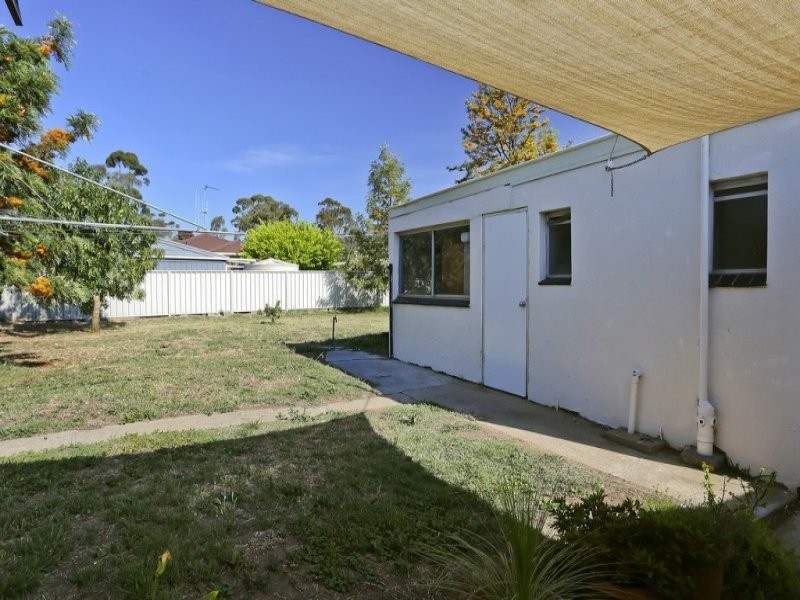 21 Osborn Avenue, Kangaroo Flat VIC 3555