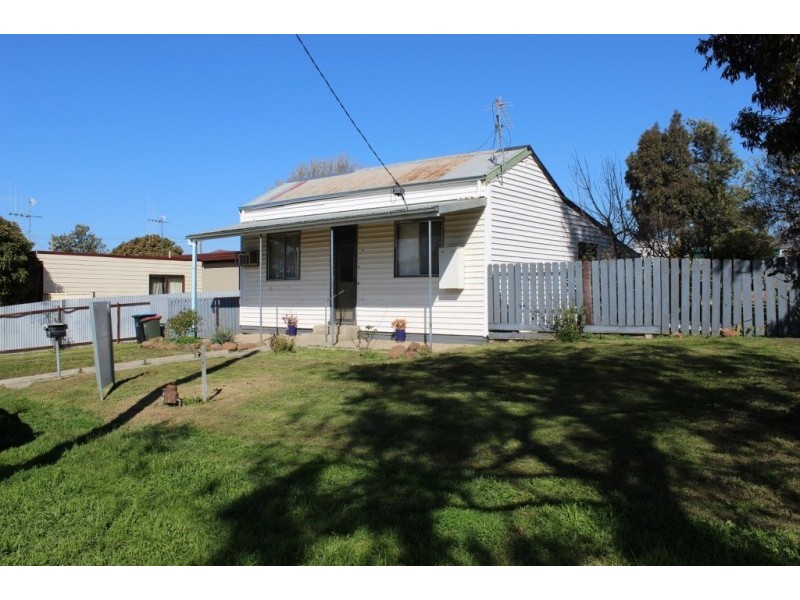 3 Pascoe Street, Long Gully VIC 3550