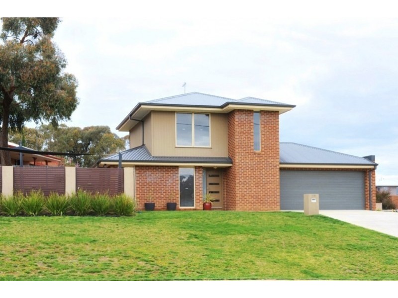 12 Friswell Avenue, Flora Hill VIC 3550