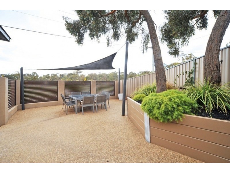 12 Friswell Avenue, Flora Hill VIC 3550