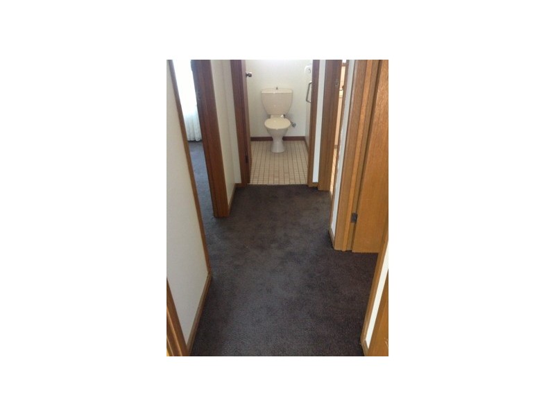 2/11 View Street, Kangaroo Flat VIC 3555