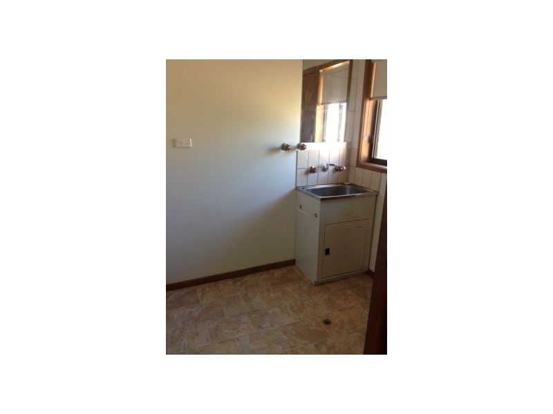 2/11 View Street, Kangaroo Flat VIC 3555