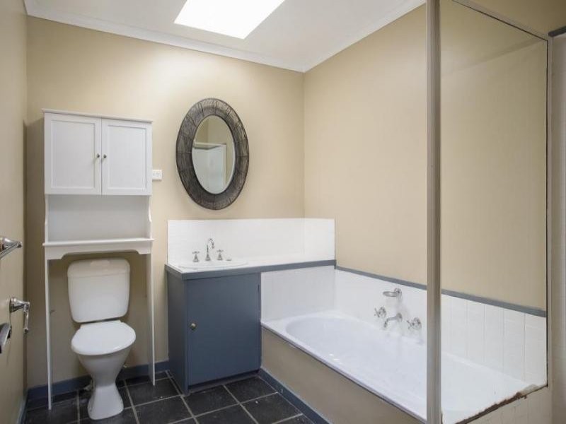 51 Ellis Street, Flora Hill VIC 3550