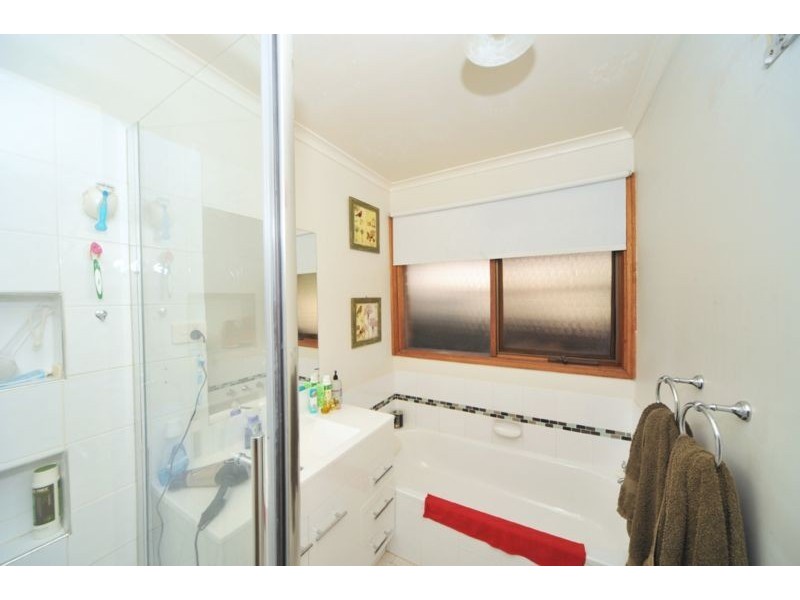 28 Aspinall Street, Golden Square VIC 3555