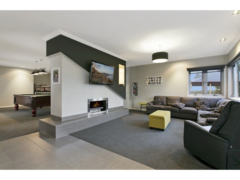 15 Kathleen Terrace, Maiden Gully VIC 3551