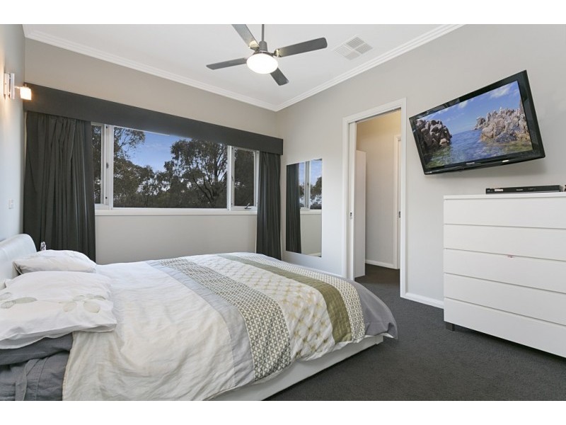 15 Kathleen Terrace, Maiden Gully VIC 3551