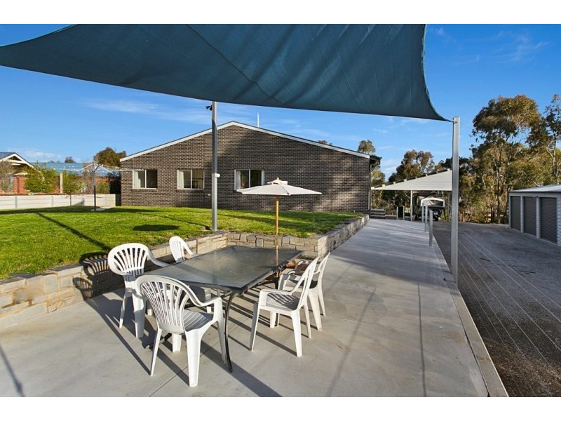 15 Kathleen Terrace, Maiden Gully VIC 3551