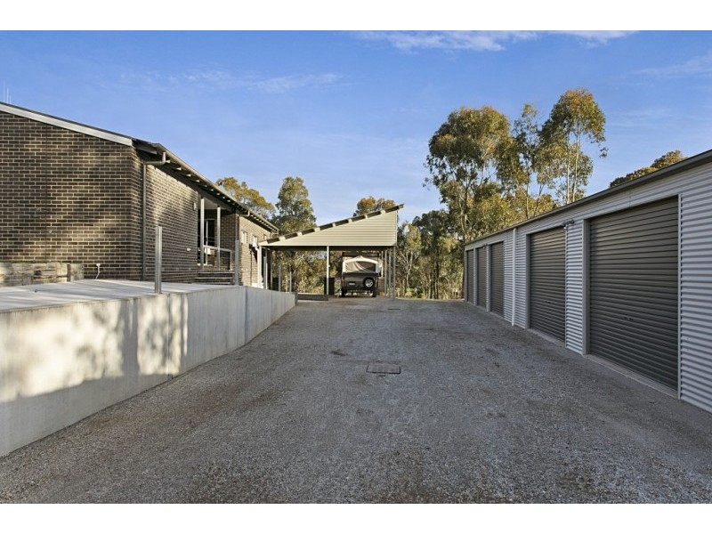 15 Kathleen Terrace, Maiden Gully VIC 3551