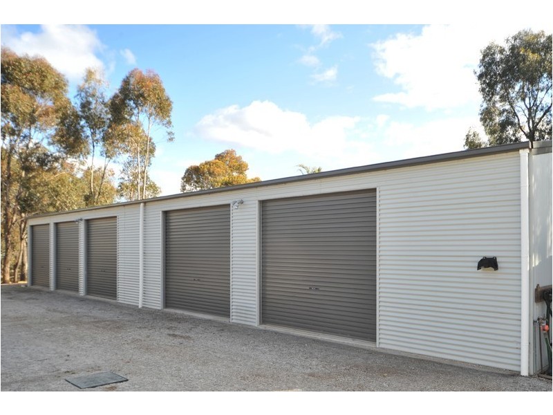 15 Kathleen Terrace, Maiden Gully VIC 3551