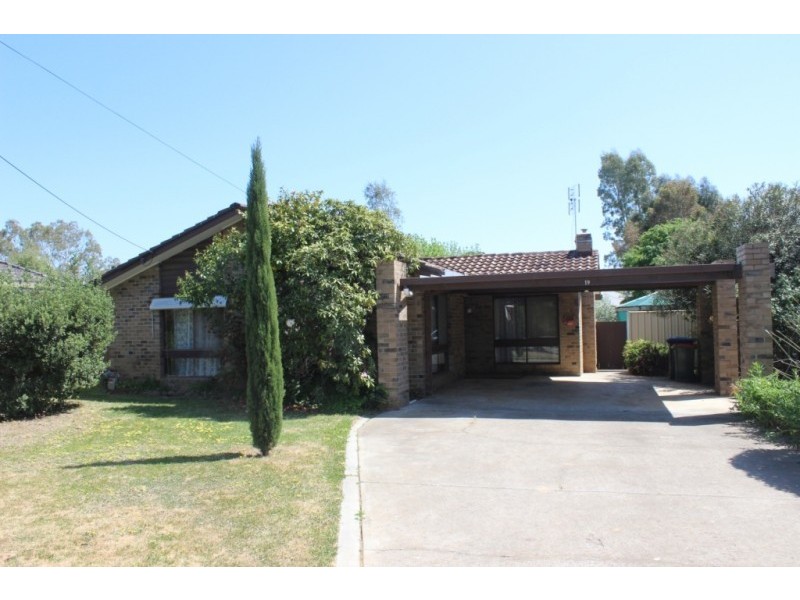 19 Mitchell Street, Kangaroo Flat VIC 3555