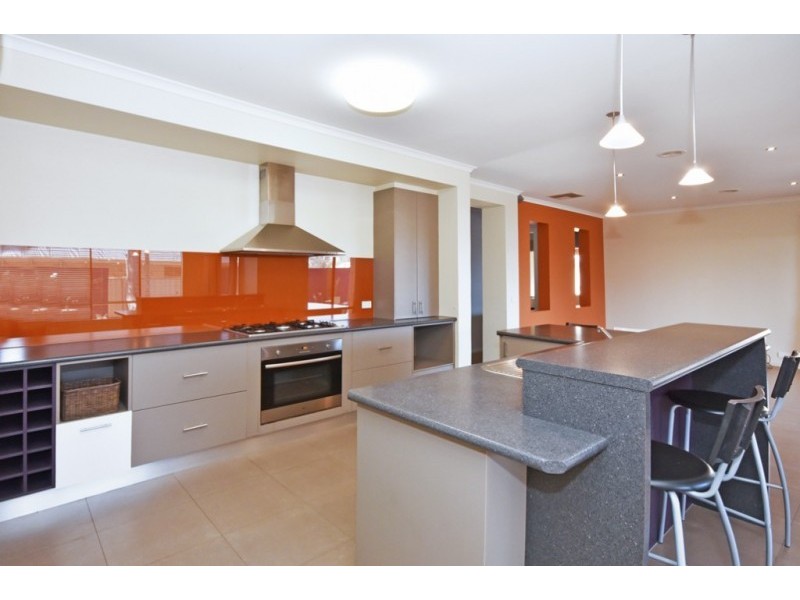 60 Pioneer Drive, Maiden Gully VIC 3551