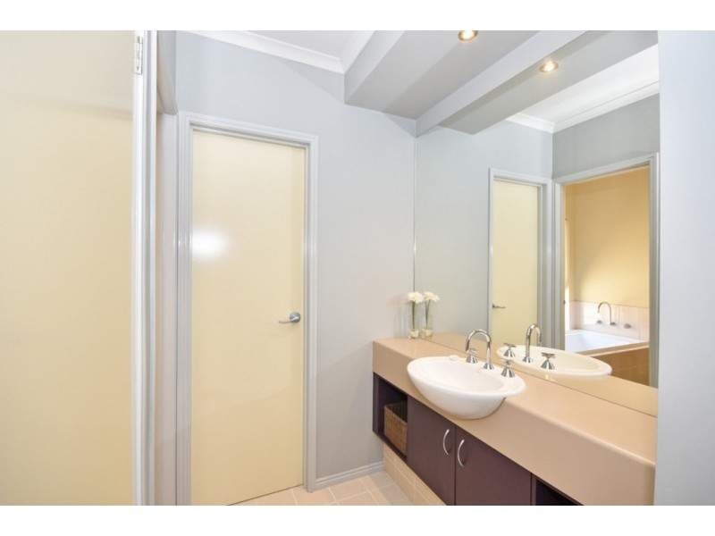 60 Pioneer Drive, Maiden Gully VIC 3551