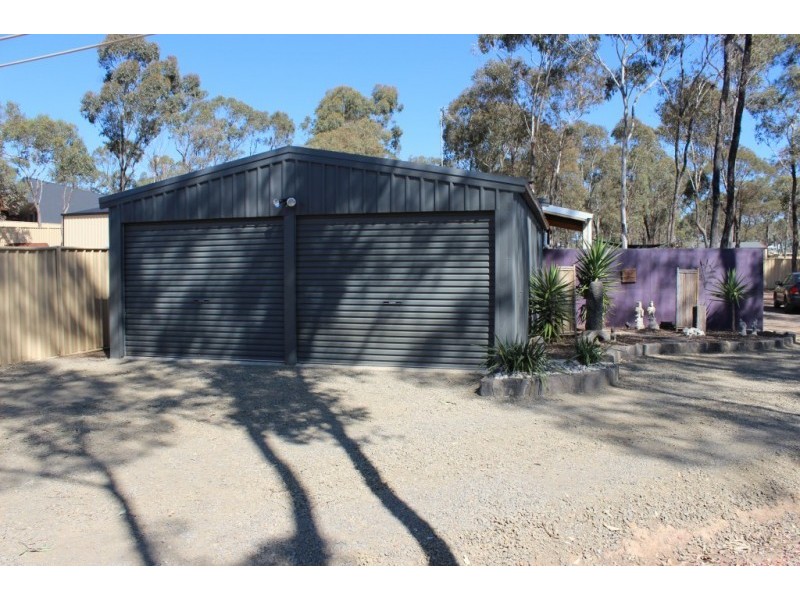 60 Pioneer Drive, Maiden Gully VIC 3551