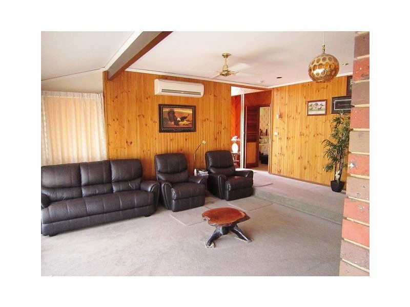 121 Olympic Parade, Kangaroo Flat VIC 3555